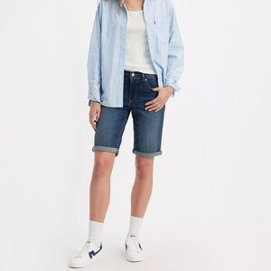 Levi’s Bermuda Shorts Dark Wash Size 27